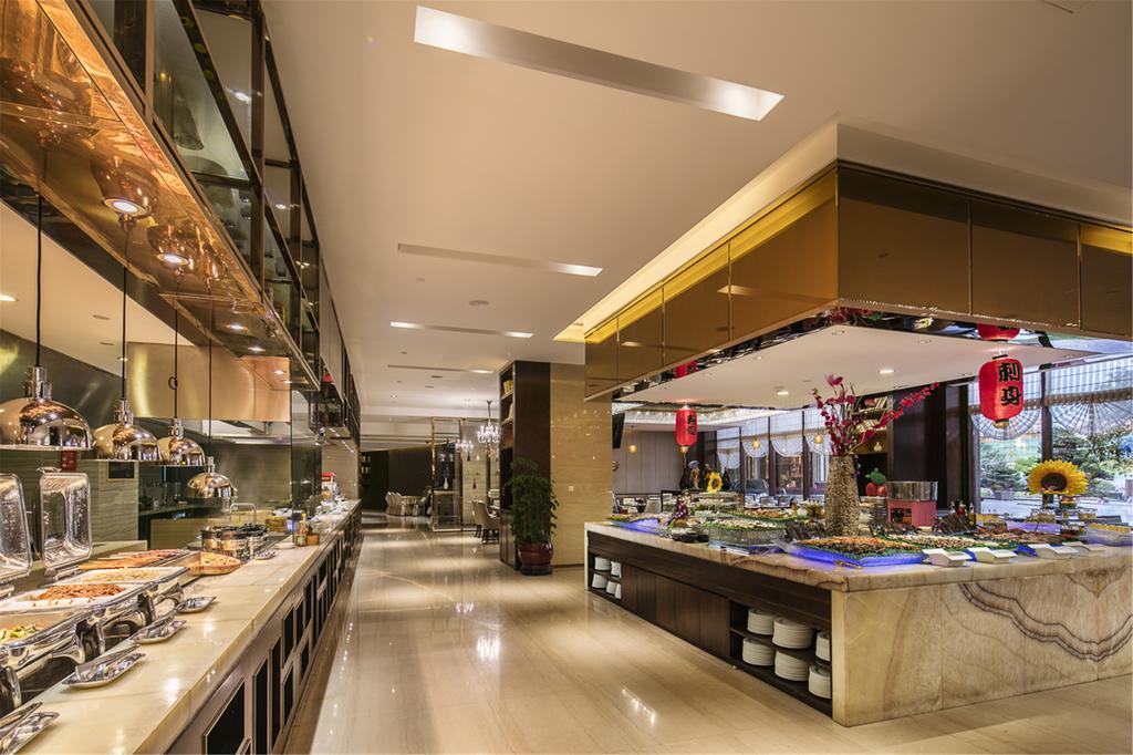 Royal Century Hotel