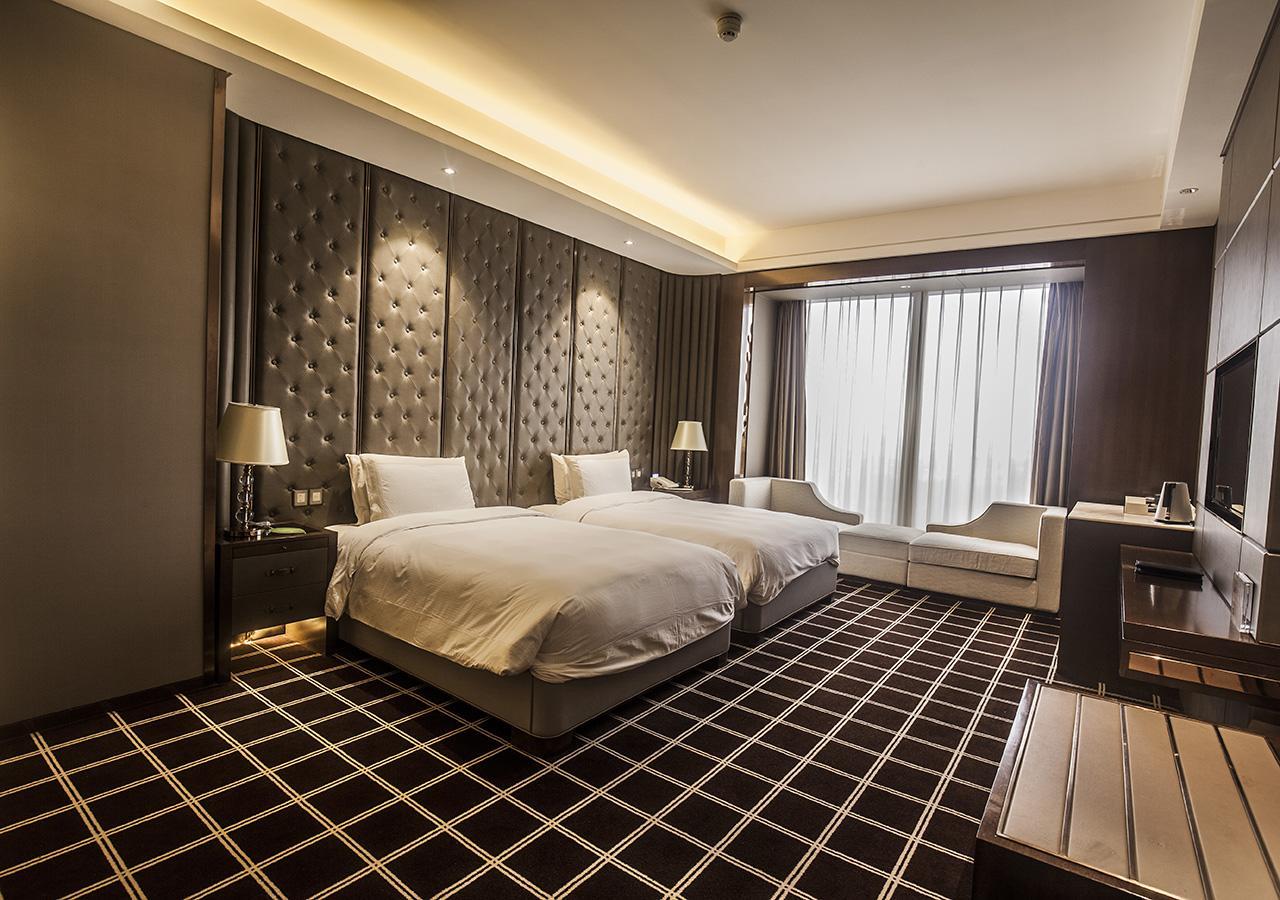 Royal Century Hotel 5*